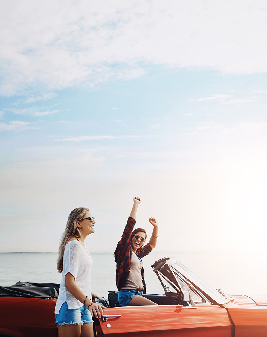 friends-are-enjoying-car-rental friends-are-enjoying-car-rental
