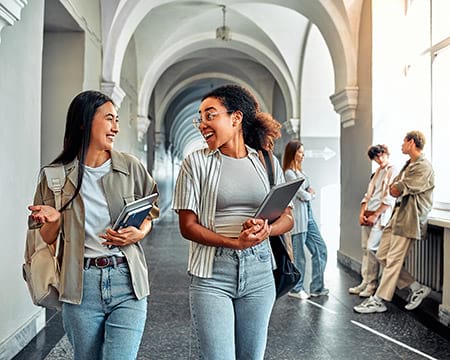 students-studying-abroad-with-studentsecure